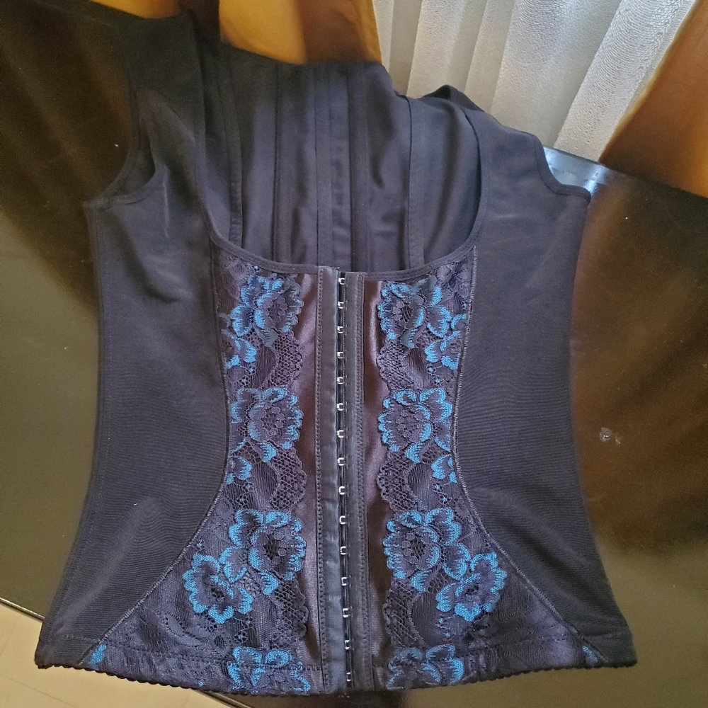 A set of waist, chest and belly shape wear Size S